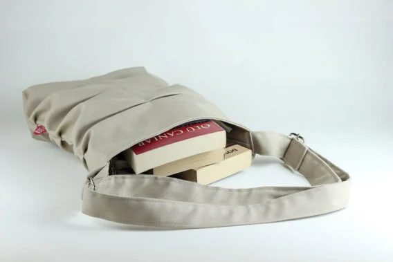 Natural fabric reusable tote Eco friendly shopping carryall Bolso de algodón reciclable Compras ecológico diario Baumwoll Jutebeutel Nachhaltiger Tragetasche Sac toile coton réutilisable Cabas écologique Borsa tessuto naturale riutilizzabile Shopping sostenibile Katoenen draagtas Milieuvriendelijke boodschappentas 纯棉帆布购物袋 环保可重复使用托特包 コットンキャンバスバッグ エコバッグ सूती कैनवास बैग पुन: प्रयोज्य थैला حقيبة قماش قطنية صديقة للبيئة Bolsa de pano algodão reutilizável Sacola ecológica 면 캔버스 쇼핑백 친환경 장바구니
