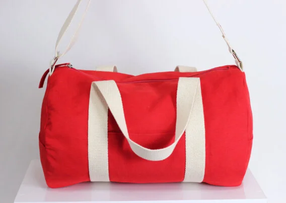 Red Canvas Duffel Bag, Fully Lined Washable, Gym Bag, Yoga Bag, Unisex  Sports Bag, Duffle Bag, Overnight Bag, Travel Bag, Pockets Bag, Cute