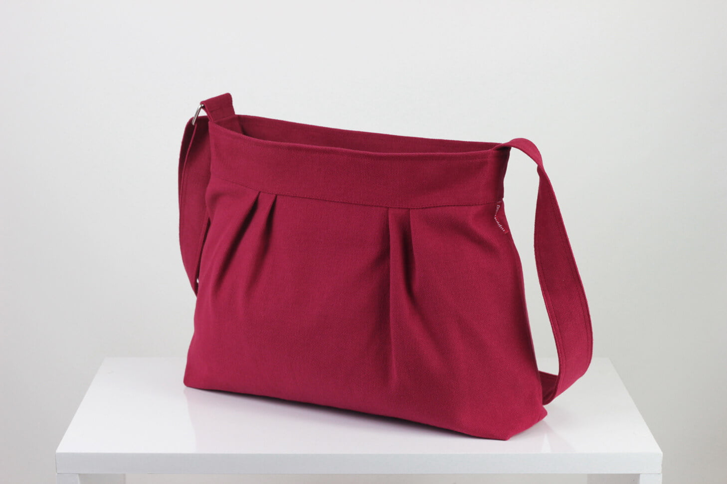 Maroon Bag Small Bag Pleated Zipper Closed Safe Canvas Bag Shoulder bag ...