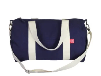 Stylish athletic gym bag for sports and travel Spacious water resistant duffle with separate shoe compartment Bolso deportivo elegante para gimnasio y viajes Duffle grande impermeable con compartimento para zapatos Praktische Sporttasche für Fitness und Reisen Geräumige wasserfeste Duffletasche mit Schuhfach Sac de sport élégant pour salle de sport et voyages Grand bagage sport imperméable avec compartiment à chaussures Borsa da palestra capiente per sport e viaggi Duffle bag resistente con scomparto scarpe Sportieve duffeltas voor fitness en reizen Ruime sportzak met apart schoenenvak 耐用运动旅行包 健身包鞋隔层 スポーツジムバッグ 旅行用シューズ収納 स्पोर्ट्स डफल बैग जिम बैग शू पॉकेट حقيبة رياضية متينة للسفر حقيبة جيم بمقص أحذية Mochila esportiva para ginásio e viagens Bolsa de duffle com compartimento para sapatos 스포츠 디펠 백 체육관 가방 신발 수납