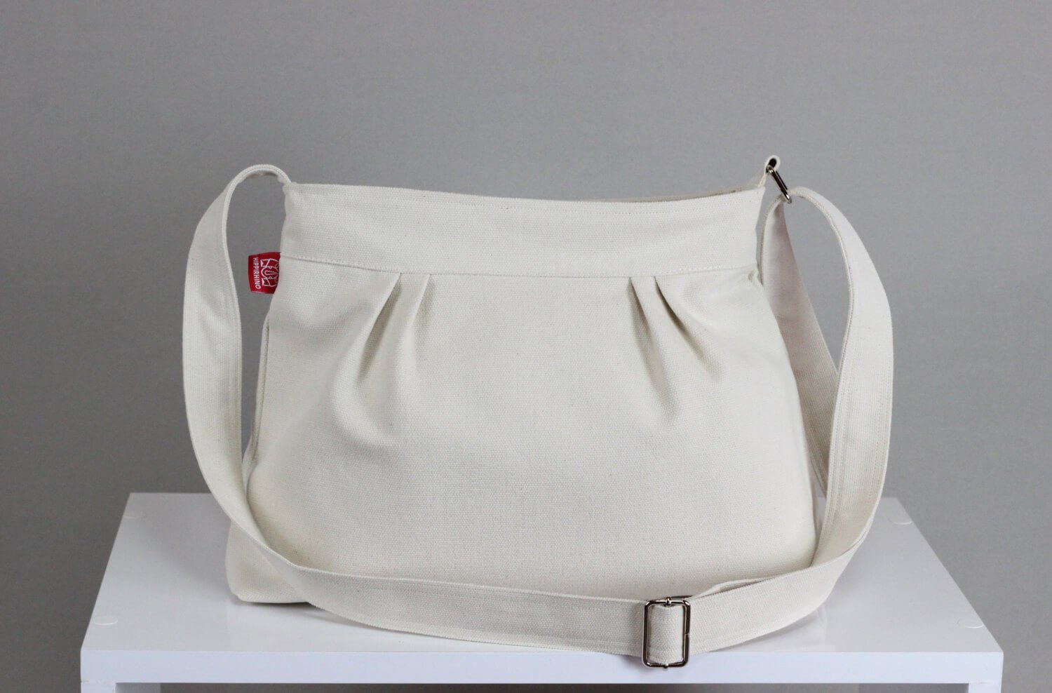 Small Canvas Crossbody Bag White Purse Pleated Bag Zipper Closed