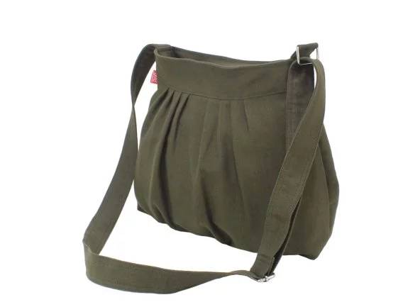 Crossbody shoulder purse pleated canvas utility bag military green sac bandoulière vert foncé bolso cruzado verde militar Umhängetasche gefaltet borsa a tracolla verde militare draagtas canvas groen 帆布バッグ 折りたたみバッグ カーキショルダー कपड़े का बैग कंधे का बैग حقيبة كروس قماشية bolsa transversal verde militar 에코 크로스백