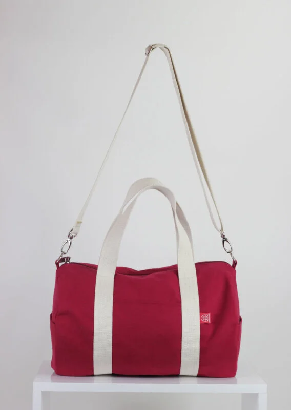 Burgundy athletic sports duffel Fitness travel weekender bag Granate bolso de deporte gym Bag de viaje funcional Weinroter Sport Duffel Tasche Fitness Reisetasche Sac de sport bordeaux Sac week-end homme gym Borsa sport vino rosso Palestra viaggio Bordeaux sporttas reistas Heren fitness 勃艮第红运动旅行包 健身包大容量 ワインレッドのスポーツダッフル ジムバッグ बरगंडी जिम बैग विशाल स्पोर्ट्स बैग حقيبة رياضية بورجوندي سفر Mala esportiva vinho Bag viagem funcional 버건디 스포츠 더플백 대용량 체육관 가방