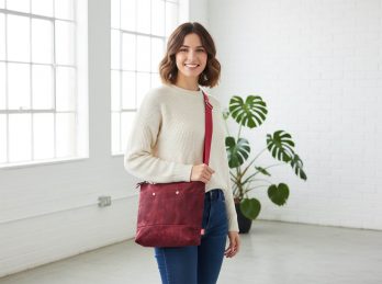 Waxed Tote Bag Canvas Crossbody Bag Medium Size Messenger Bag Water Repellent Long Cotton Webbing Strap Multi Pockets Tote Simply Minimalist Handcrafted reusable tote with custom embroidery for shopping and travel, bolsa de tela personalizada hecha a mano, handgefertigte Stofftasche mit Personalisierung, sac en toile personnalise fait main, borsa di tela personalizzata artigianale, gepersonaliseerde canvas tas handgemaakt, 帆布手提包, 手作りトートバッグ, कस्टम बैग, حقيبة قماش مخصصة, bolsa personalizada artesanal, 맞춤 가방, eco friendly cotton bag with monogram option, washable fabric shopper for women and men, unique gift ideaRetry