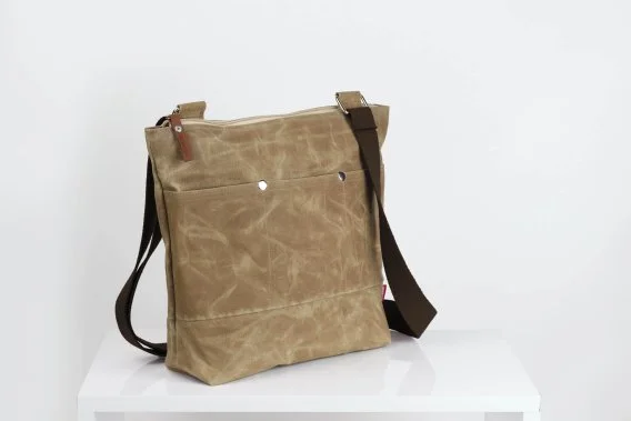 Handmade waxed tote unisex minimalist canvas crossbody bolso encerado lona sac toile ciré borsa cerata tas handgemaakt bolso hombro grande bolsa algodón bolso casual bolso mujer bolso hombre sac cabas toile tas schouder bolsa resistente حقيبة شمعية 手提包 캔버스백 トートバッグ क्रॉसबॉडी