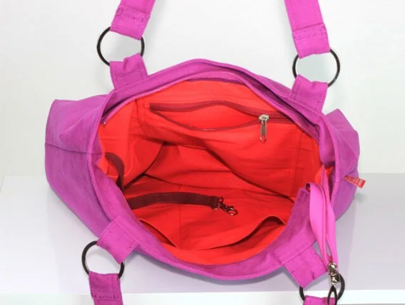 Handcrafted purple red shoulder tote stylish unisex canvas handbag bolso rojo púrpura lona sac épaule toile pourpre rouge borsa spalla viola rossa tas handgemaakt tas schouder bolso mujer bolso hombre bolso algodón sac toile foncé tas canvas bolsa resistente حقيبة أرجوانية 手提包 ショルダーバッグ 퍼플레드백 बैंगनी लाल बैग