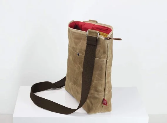 Handmade waxed tote unisex minimalist canvas crossbody bolso encerado lona sac toile ciré borsa cerata tas handgemaakt bolso hombro grande bolsa algodón bolso casual bolso mujer bolso hombre sac cabas toile tas schouder bolsa resistente حقيبة شمعية 手提包 캔버스백 トートバッグ क्रॉसबॉडी