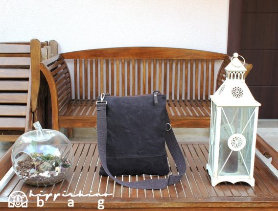 Dark Brown Waxed Foldover Tote Bag Handmade dark brown waxed foldover tote durable stylish design bolso encerado marrón oscuro sac pliable toile ciré brun foncé borsa cerata pieghevole marrone scuro tas handgemaakt tas canvas tasche stoffa bolso hombre bolso mujer bolsa algodón sac toile foncé bolsa resistente حقيبة بنية 手提包 トートバッグ 왁스백 भूरा बैग