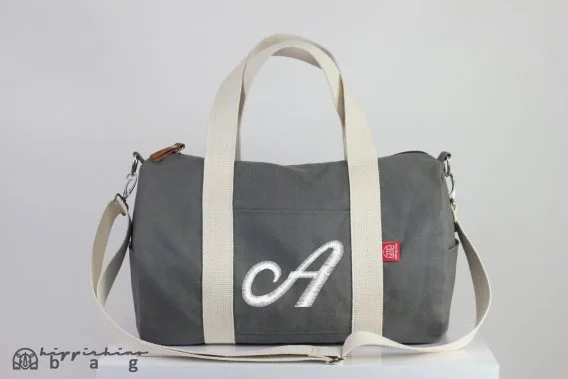 Handmade embroidered monogram sport duffel personalized gym tote bolso bordado deportivo sac brodé sport borsa ricamata sportiva tas handgemaakt tas sportief bolso gimnasio bolso hombre bolso mujer sac toile personnalisé tas canvas bolsa personalizada حقيبة رياضية 手提包 スポーツバッグ 자수백 व्यक्तिगत बैग