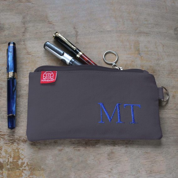 Personalized Embroidered Pencil Case Custom Name Initial Canvas Pouch Cotton Zipper Bag Back to School Gift Handmade Stationery Organizer Dark Gray personalized embroidered pencil case custom name cotton canvas handmade pouch monogram gift back to school estuche personalizado bordado nombre algodon hecho a mano regalo escolar portalapices artesanal personalisierte bestickte Federtasche Name Baumwolle handgemacht Geschenk Federmäppchen Stickerei Canvas handgefertigt Stifte Etui Schule trousse personnalisée brodée prénom coton fait main cadeau école pochette crayons broderie canvas artisanal astuccio personalizzato ricamato nome cotone fatto a mano regalo scuola portapenne ricamo canvas artigianale portamatiteStudente dingzhi cixiu mingzi bimao mianbu shougong qianbi dai gexinghua xingming weniju bao lipin xueshengRetry