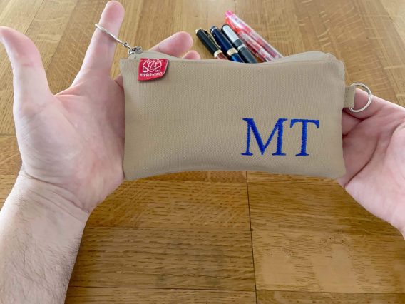 personalized embroidered pencil case custom name cotton canvas handmade pouch monogram gift back to school estuche personalizado bordado nombre algodon hecho a mano regalo escolar portalapices artesanal personalisierte bestickte Federtasche Name Baumwolle handgemacht Geschenk Federmäppchen Stickerei Canvas handgefertigt Stifte Etui Schule trousse personnalisée brodée prénom coton fait main cadeau école pochette crayons broderie canvas artisanal astuccio personalizzato ricamato nome cotone fatto a mano regalo scuola portapenne ricamo canvas artigianale portamatiteStudente dingzhi cixiu mingzi bimao mianbu shougong qianbi dai gexinghua xingming weniju bao lipin xueshengRetry