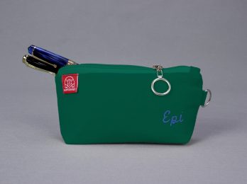 Handmade personalized cotton canvas pencil pouch embroidered name case gift idea custom cosmetic bag school organizer estuche personalizado hecho a mano Federmäppchen Baumwolle mit Namen personnalisé trousse brodée astuccio personalizzato fatto a mano 帆布笔袋 定制礼物 キャンバスペンケース 名入れ バッグ regalo unico organizer maquillage