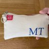 custom embroidered name pencil holder cotton canvas personalized student gift handcrafted estuche bordado personalizado algodon regalo estudiante hecho mano Federtasche bestickt personalisiert Baumwolle Geschenk Schüler trousse broderie personnalisee coton cadeau etudiant fait main astuccio ricamato personalizzato cotone regalo studente artigianale dingzhi cixiu mingzi wenjihe mianbu lipin カスタム刺繍ペンケース名前入り綿キャンバス手作りギフト学生オーダーメイド
