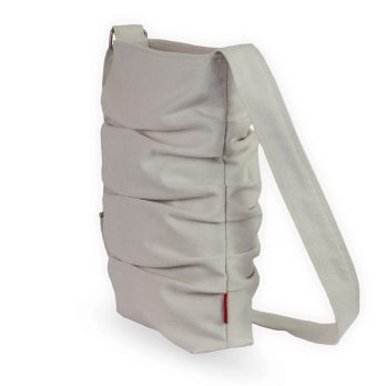 Womens beige messenger with gathered detail and customizable length sustainable fabric, bolsa de lona beige con pliegues y correa ajustable estilo sostenible, naturfarbene Umhangetasche mit verstellbarem Riemen nachhaltig, sac bandouliere beige plisse ecologique avec bretelle reglable, borsa a tracolla beige pieghettata ecologica con tracolla regolabile, natuurlijke schoudertas met verstelbare riem duurzaam, 米色帆布包, ナチュラルショルダーバッグ, इको बैग, حقيبة قماش طبيعية, bolsa transversal bege ecologica, 에코 숄더백, natural textile accessory with ruched accents reusable tote lightweight travel companion artisan made veganRetry