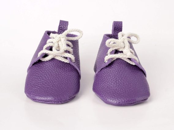 Genuine leather lilac baby shoe soft sole handmade infant moccasins zapato bebé lila cuero genuino suela blanda echtes Leder flieder Baby Schuh weiche Sohle handgefertigt chaussure bébé lilas cuir véritable semelle souple fait main scarpa neonato lillà pelle vera suola morbida artigianale echt leren lila babyschoen zachte zool handgemaakt 淡紫色真皮婴儿鞋软底 ライラック本革ベビーシューズソフトソール बैंगनी असली चमड़ा बच्चे का जूता नरम حذاء طفل جلد أرجواني ناعم sapato bebê lilás couro legítimo macio 라일락 천연 가죽 베이비 슈즈 소프트 Genuine leather lilac baby shoe soft sole handmade infant moccasins zapato bebé lila cuero genuino suela blanda echtes Leder flieder Baby Schuh weiche Sohle handgefertigt chaussure bébé lilas cuir véritable semelle souple fait main scarpa neonato lillà pelle vera suola morbida artigianale echt leren lila babyschoen zachte zool handgemaakt 淡紫色真皮婴儿鞋软底 ライラック本革ベビーシューズソフトソール बैंगनी असली चमड़ा बच्चे का जूता नरम حذاء طفل جلد أرجواني ناعم sapato bebê lilás couro legítimo macio 라일락 천연 가죽 베이비 슈즈 소프트