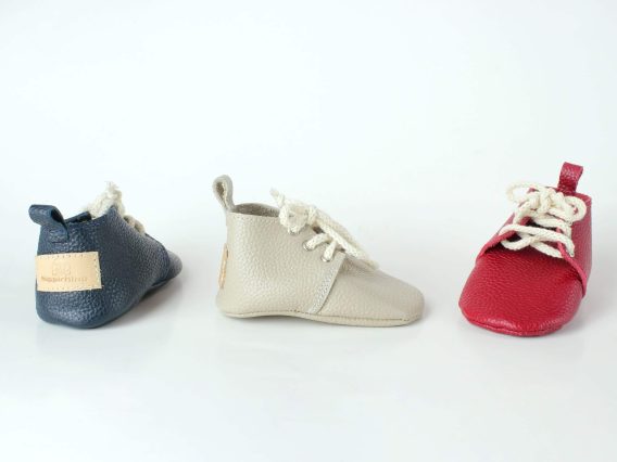 Leather baby shoe moccasin soft sole handmade infant footwear zapato bebé cuero mocasín suela blanda Leder Baby Schuh Mokassin weiche Sohle handgefertigt chaussure bébé cuir mocassin semelle souple fait main scarpa neonato pelle mocassino suola morbida artigianale leren babyschoen moccasin zachte zool handgemaakt 皮革婴儿鞋软底 レザーベビーシューズモカシンソフトソール चमड़ा बच्चे का जूता नरम تلة حذاء طفل جلد ناعم sapato bebê couro mocassim sola macia 가죽 베이비 슈즈 모카신 소프트 Leather baby shoe moccasin soft sole handmade infant footwear zapato bebé cuero mocasín suela blanda Leder Baby Schuh Mokassin weiche Sohle handgefertigt chaussure bébé cuir mocassin semelle souple fait main scarpa neonato pelle mocassino suola morbida artigianale leren babyschoen moccasin zachte zool handgemaakt 皮革婴儿鞋软底 レザーベビーシューズモカシンソフトソール चमड़ा बच्चे का जूता नरम تلة حذاء طفل جلد ناعم sapato bebê couro mocassim sola macia 가죽 베이비 슈즈 모카신 소프트