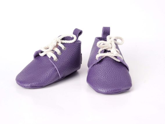 Genuine leather lilac baby shoe soft sole handmade infant moccasins zapato bebé lila cuero genuino suela blanda echtes Leder flieder Baby Schuh weiche Sohle handgefertigt chaussure bébé lilas cuir véritable semelle souple fait main scarpa neonato lillà pelle vera suola morbida artigianale echt leren lila babyschoen zachte zool handgemaakt 淡紫色真皮婴儿鞋软底 ライラック本革ベビーシューズソフトソール बैंगनी असली चमड़ा बच्चे का जूता नरम حذاء طفل جلد أرجواني ناعم sapato bebê lilás couro legítimo macio 라일락 천연 가죽 베이비 슈즈 소프트 Genuine leather lilac baby shoe soft sole handmade infant moccasins zapato bebé lila cuero genuino suela blanda echtes Leder flieder Baby Schuh weiche Sohle handgefertigt chaussure bébé lilas cuir véritable semelle souple fait main scarpa neonato lillà pelle vera suola morbida artigianale echt leren lila babyschoen zachte zool handgemaakt 淡紫色真皮婴儿鞋软底 ライラック本革ベビーシューズソフトソール बैंगनी असली चमड़ा बच्चे का जूता नरम حذاء طفل جلد أرجواني ناعم sapato bebê lilás couro legítimo macio 라일락 천연 가죽 베이비 슈즈 소프트