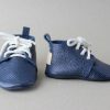 Navy blue leather baby shoe moccasins soft sole handmade zapatos bebé azul marino cuero mocasines dunkelblau Leder Baby Schuhe Mokassins weich chaussures bébé bleu marine cuir mocassins semelle souple scarpe neonato blu navy pelle mocassini suola morbida donkerblauw leren babyschoen moccasins zachte zool 海军蓝皮革婴儿鞋软底 ネイビーブルーレザーベビーシューズモカシン नेवी ब्लू चमड़ा बच्चे के जूते नरम حذاء طفل جلد أزرق كحلي ناعم sapato bebê couro azul marinho sola macia 네이비 블루 가죽 베이비 슈즈 모카신 Navy blue leather baby shoe moccasins soft sole handmade zapatos bebé azul marino cuero mocasines dunkelblau Leder Baby Schuhe Mokassins weich chaussures bébé bleu marine cuir mocassins semelle souple scarpe neonato blu navy pelle mocassini suola morbida donkerblauw leren babyschoen moccasins zachte zool 海军蓝皮革婴儿鞋软底 ネイビーブルーレザーベビーシューズモカシン नेवी ब्लू चमड़ा बच्चे के जूते नरम حذاء طفل جلد أزرق كحلي ناعم sapato bebê couro azul marinho sola macia 네이비 블루 가죽 베이비 슈즈 모카신