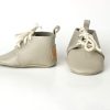 Handmade Cream Genuine Leather Baby Moccasins Shoes Patucos bebé cuero natural crema artesanal Weiche Leder Babyschuhe Creme Chaussons bébé cuir crème fait main Scarpine neonato pelle crema artigianali Baby mocassins crèmewit leer 手工米色真皮婴儿学步鞋 クリーム色の本革ベビーモカシン क्रीम रंग के असली लेदर बेबी जूते حذاء أطفال موكاسين جلد طبيعي كريمي Sapatinho bebê couro legítimo creme 크림 컬러 천연 가죽 아기 모카신 Handmade Cream Genuine Leather Baby Moccasins Shoes Patucos bebé cuero natural crema artesanal Weiche Leder Babyschuhe Creme Chaussons bébé cuir crème fait main Scarpine neonato pelle crema artigianali Baby mocassins crèmewit leer 手工米色真皮婴儿学步鞋 クリーム色の本革ベビーモカシン क्रीम रंग के असली लेदर बेबी जूते حذاء أطفال موكاسين جلد طبيعي كريمي Sapatinho bebê couro legítimo creme 크림 컬러 천연 가죽 아기 모카신