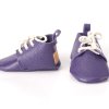 Genuine leather lilac baby shoe soft sole handmade infant moccasins zapato bebé lila cuero genuino suela blanda echtes Leder flieder Baby Schuh weiche Sohle handgefertigt chaussure bébé lilas cuir véritable semelle souple fait main scarpa neonato lillà pelle vera suola morbida artigianale echt leren lila babyschoen zachte zool handgemaakt 淡紫色真皮婴儿鞋软底 ライラック本革ベビーシューズソフトソール बैंगनी असली चमड़ा बच्चे का जूता नरम حذاء طفل جلد أرجواني ناعم sapato bebê lilás couro legítimo macio 라일락 천연 가죽 베이비 슈즈 소프트