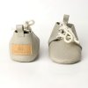 Handmade Cream Genuine Leather Baby Moccasins Shoes Patucos bebé cuero natural crema artesanal Weiche Leder Babyschuhe Creme Chaussons bébé cuir crème fait main Scarpine neonato pelle crema artigianali Baby mocassins crèmewit leer 手工米色真皮婴儿学步鞋 クリーム色の本革ベビーモカシン क्रीम रंग के असली लेदर बेबी जूते حذاء أطفال موكاسين جلد طبيعي كريمي Sapatinho bebê couro legítimo creme 크림 컬러 천연 가죽 아기 모카신 Handmade Cream Genuine Leather Baby Moccasins Shoes Patucos bebé cuero natural crema artesanal Weiche Leder Babyschuhe Creme Chaussons bébé cuir crème fait main Scarpine neonato pelle crema artigianali Baby mocassins crèmewit leer 手工米色真皮婴儿学步鞋 クリーム色の本革ベビーモカシン क्रीम रंग के असली लेदर बेबी जूते حذاء أطفال موكاسين جلد طبيعي كريمي Sapatinho bebê couro legítimo creme 크림 컬러 천연 가죽 아기 모카신