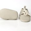 Handmade Cream Genuine Leather Baby Moccasins Shoes Patucos bebé cuero natural crema artesanal Weiche Leder Babyschuhe Creme Chaussons bébé cuir crème fait main Scarpine neonato pelle crema artigianali Baby mocassins crèmewit leer 手工米色真皮婴儿学步鞋 クリーム色の本革ベビーモカシン क्रीम रंग के असली लेदर बेबी जूते حذاء أطفال موكاسين جلد طبيعي كريمي Sapatinho bebê couro legítimo creme 크림 컬러 천연 가죽 아기 모카신 Handmade Cream Genuine Leather Baby Moccasins Shoes Patucos bebé cuero natural crema artesanal Weiche Leder Babyschuhe Creme Chaussons bébé cuir crème fait main Scarpine neonato pelle crema artigianali Baby mocassins crèmewit leer 手工米色真皮婴儿学步鞋 クリーム色の本革ベビーモカシン क्रीम रंग के असली लेदर बेबी जूते حذاء أطفال موكاسين جلد طبيعي كريمي Sapatinho bebê couro legítimo creme 크림 컬러 천연 가죽 아기 모카신
