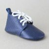 Navy blue leather baby shoe moccasins soft sole handmade zapatos bebé azul marino cuero mocasines dunkelblau Leder Baby Schuhe Mokassins weich chaussures bébé bleu marine cuir mocassins semelle souple scarpe neonato blu navy pelle mocassini suola morbida donkerblauw leren babyschoen moccasins zachte zool 海军蓝皮革婴儿鞋软底 ネイビーブルーレザーベビーシューズモカシン नेवी ब्लू चमड़ा बच्चे के जूते नरम حذاء طفل جلد أزرق كحلي ناعم sapato bebê couro azul marinho sola macia 네이비 블루 가죽 베이비 슈즈 모카신 Navy blue leather baby shoe moccasins soft sole handmade zapatos bebé azul marino cuero mocasines dunkelblau Leder Baby Schuhe Mokassins weich chaussures bébé bleu marine cuir mocassins semelle souple scarpe neonato blu navy pelle mocassini suola morbida donkerblauw leren babyschoen moccasins zachte zool 海军蓝皮革婴儿鞋软底 ネイビーブルーレザーベビーシューズモカシン नेवी ब्लू चमड़ा बच्चे के जूते नरम حذاء طفل جلد أزرق كحلي ناعم sapato bebê couro azul marinho sola macia 네이비 블루 가죽 베이비 슈즈 모카신