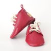 Red leather baby moccasins shoes soft sole handmade infant zapatos bebé rojos cuero mocasines suela blanda rote Leder Baby Mokassins weiche Sohle handgefertigt chaussures bébé rouges cuir mocassins semelle souple scarpe neonato rosse pelle mocassini suola morbida artigianale rode leren baby moccasins zachte zool 红色皮革婴儿鞋软底 赤いレザーベビーモカシンソフトソール लाल चमड़ा बच्चे के जूते नरम حذاء طفل جلد أحمر ناعم sapato bebê vermelho couro sola macia 레드 가죽 베이비 모카신 소프트