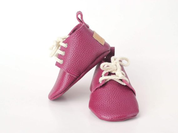 Handmade Dark Pink Genuine Leather Baby Moccasins Patucos bebé cuero rosa oscuro artesanal Dunkelrosa Leder Babyschuhe Moccasins Chaussons bébé cuir rose foncé fait main Scarpine neonato pelle rosa scuro artigianali Donkerroze leren baby mocassins slofjes 手工深粉色真皮婴儿学步鞋 ダークピンク本革ベビーモカシン गहरा गुलाबी असली लेदर बेबी जूते حذاء أطفال موكاسين جلد وردي غامق Sapatinho bebê couro rosa escuro 다크 핑크 천연 가죽 아기 모카신 Handmade Dark Pink Genuine Leather Baby Moccasins Patucos bebé cuero rosa oscuro artesanal Dunkelrosa Leder Babyschuhe Moccasins Chaussons bébé cuir rose foncé fait main Scarpine neonato pelle rosa scuro artigianali Donkerroze leren baby mocassins slofjes 手工深粉色真皮婴儿学步鞋 ダークピンク本革ベビーモカシン गहरा गुलाबी असली लेदर बेबी जूते حذاء أطفال موكاسين جلد وردي غامق Sapatinho bebê couro rosa escuro 다크 핑크 천연 가죽 아기 모카신
