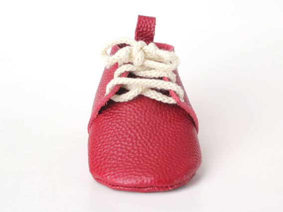 Red leather baby moccasins shoes soft sole handmade infant zapatos bebé rojos cuero mocasines suela blanda rote Leder Baby Mokassins weiche Sohle handgefertigt chaussures bébé rouges cuir mocassins semelle souple scarpe neonato rosse pelle mocassini suola morbida artigianale rode leren baby moccasins zachte zool 红色皮革婴儿鞋软底 赤いレザーベビーモカシンソフトソール लाल चमड़ा बच्चे के जूते नरम حذاء طفل جلد أحمر ناعم sapato bebê vermelho couro sola macia 레드 가죽 베이비 모카신 소프트