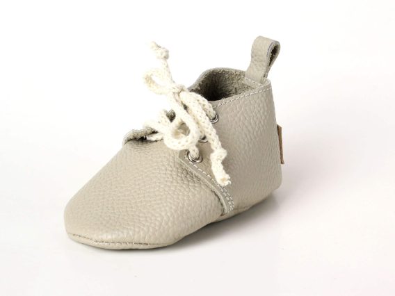 Handmade Cream Genuine Leather Baby Moccasins Shoes Patucos bebé cuero natural crema artesanal Weiche Leder Babyschuhe Creme Chaussons bébé cuir crème fait main Scarpine neonato pelle crema artigianali Baby mocassins crèmewit leer 手工米色真皮婴儿学步鞋 クリーム色の本革ベビーモカシン क्रीम रंग के असली लेदर बेबी जूते حذاء أطفال موكاسين جلد طبيعي كريمي Sapatinho bebê couro legítimo creme 크림 컬러 천연 가죽 아기 모카신 Handmade Cream Genuine Leather Baby Moccasins Shoes Patucos bebé cuero natural crema artesanal Weiche Leder Babyschuhe Creme Chaussons bébé cuir crème fait main Scarpine neonato pelle crema artigianali Baby mocassins crèmewit leer 手工米色真皮婴儿学步鞋 クリーム色の本革ベビーモカシン क्रीम रंग के असली लेदर बेबी जूते حذاء أطفال موكاسين جلد طبيعي كريمي Sapatinho bebê couro legítimo creme 크림 컬러 천연 가죽 아기 모카신