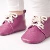 Handmade Dark Pink Genuine Leather Baby Moccasins Patucos bebé cuero rosa oscuro artesanal Dunkelrosa Leder Babyschuhe Moccasins Chaussons bébé cuir rose foncé fait main Scarpine neonato pelle rosa scuro artigianali Donkerroze leren baby mocassins slofjes 手工深粉色真皮婴儿学步鞋 ダークピンク本革ベビーモカシン गहरा गुलाबी असली लेदर बेबी जूते حذاء أطفال موكاسين جلد وردي غامق Sapatinho bebê couro rosa escuro 다크 핑크 천연 가죽 아기 모카신 Handmade Dark Pink Genuine Leather Baby Moccasins Patucos bebé cuero rosa oscuro artesanal Dunkelrosa Leder Babyschuhe Moccasins Chaussons bébé cuir rose foncé fait main Scarpine neonato pelle rosa scuro artigianali Donkerroze leren baby mocassins slofjes 手工深粉色真皮婴儿学步鞋 ダークピンク本革ベビーモカシン गहरा गुलाबी असली लेदर बेबी जूते حذاء أطفال موكاسين جلد وردي غامق Sapatinho bebê couro rosa escuro 다크 핑크 천연 가죽 아기 모카신