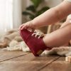 Red leather baby moccasins shoes soft sole handmade infant zapatos bebé rojos cuero mocasines suela blanda rote Leder Baby Mokassins weiche Sohle handgefertigt chaussures bébé rouges cuir mocassins semelle souple scarpe neonato rosse pelle mocassini suola morbida artigianale rode leren baby moccasins zachte zool 红色皮革婴儿鞋软底 赤いレザーベビーモカシンソフトソール लाल चमड़ा बच्चे के जूते नरम حذاء طفل جلد أحمر ناعم sapato bebê vermelho couro sola macia 레드 가죽 베이비 모카신 소프트 Red leather baby moccasins shoes soft sole handmade infant zapatos bebé rojos cuero mocasines suela blanda rote Leder Baby Mokassins weiche Sohle handgefertigt chaussures bébé rouges cuir mocassins semelle souple scarpe neonato rosse pelle mocassini suola morbida artigianale rode leren baby moccasins zachte zool 红色皮革婴儿鞋软底 赤いレザーベビーモカシンソフトソール लाल चमड़ा बच्चे के जूते नरम حذاء طفل جلد أحمر ناعم sapato bebê vermelho couro sola macia 레드 가죽 베이비 모카신 소프트