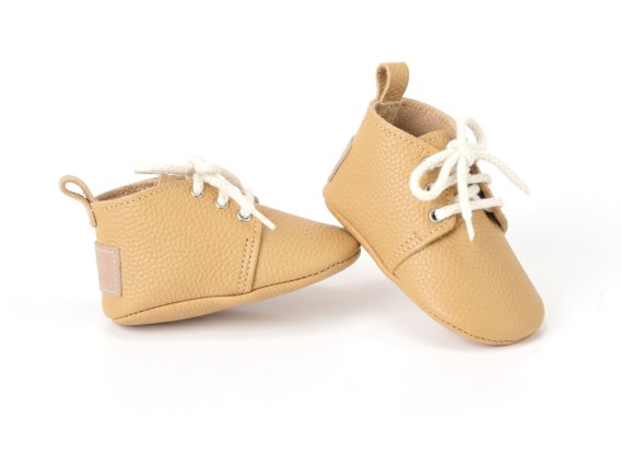 Handmade Yellow Genuine Leather Soft Sole Baby Moccasins Patucos bebé cuero amarillo suela blanda Gelbe Leder Babyschuhe weiche Sohle Chaussons bébé cuir jaune semelle souple Scarpine neonato pelle gialla suola morbida Gele leren babyslofjes zachte zool 手工黄色真皮软底婴儿学步鞋 黄色の本革ベビーモカシンソフトソール पीला असली लेदर बेबी जूते नरम सोल حذاء أطفال موكاسين جلد أصفر ناعم Sapatinho bebê couro amarelo sola macia 옐로우 천연 가죽 아기 모카신 소프트 솔 Handmade Yellow Genuine Leather Soft Sole Baby Moccasins Patucos bebé cuero amarillo suela blanda Gelbe Leder Babyschuhe weiche Sohle Chaussons bébé cuir jaune semelle souple Scarpine neonato pelle gialla suola morbida Gele leren babyslofjes zachte zool 手工黄色真皮软底婴儿学步鞋 黄色の本革ベビーモカシンソフトソール पीला असली लेदर बेबी जूते नरम सोल حذاء أطفال موكاسين جلد أصفر ناعم Sapatinho bebê couro amarelo sola macia 옐로우 천연 가죽 아기 모카신 소프트 솔