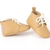Handmade Yellow Genuine Leather Soft Sole Baby Moccasins Patucos bebé cuero amarillo suela blanda Gelbe Leder Babyschuhe weiche Sohle Chaussons bébé cuir jaune semelle souple Scarpine neonato pelle gialla suola morbida Gele leren babyslofjes zachte zool 手工黄色真皮软底婴儿学步鞋 黄色の本革ベビーモカシンソフトソール पीला असली लेदर बेबी जूते नरम सोल حذاء أطفال موكاسين جلد أصفر ناعم Sapatinho bebê couro amarelo sola macia 옐로우 천연 가죽 아기 모카신 소프트 솔
