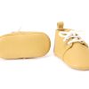Handmade Yellow Genuine Leather Soft Sole Baby Moccasins Patucos bebé cuero amarillo suela blanda Gelbe Leder Babyschuhe weiche Sohle Chaussons bébé cuir jaune semelle souple Scarpine neonato pelle gialla suola morbida Gele leren babyslofjes zachte zool 手工黄色真皮软底婴儿学步鞋 黄色の本革ベビーモカシンソフトソール पीला असली लेदर बेबी जूते नरम सोल حذاء أطفال موكاسين جلد أصفر ناعم Sapatinho bebê couro amarelo sola macia 옐로우 천연 가죽 아기 모카신 소프트 솔