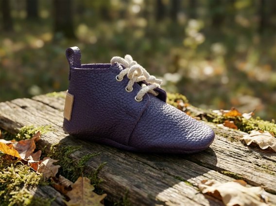 Genuine leather lilac baby shoe soft sole handmade infant moccasins zapato bebé lila cuero genuino suela blanda echtes Leder flieder Baby Schuh weiche Sohle handgefertigt chaussure bébé lilas cuir véritable semelle souple fait main scarpa neonato lillà pelle vera suola morbida artigianale echt leren lila babyschoen zachte zool handgemaakt 淡紫色真皮婴儿鞋软底 ライラック本革ベビーシューズソフトソール बैंगनी असली चमड़ा बच्चे का जूता नरम حذاء طفل جلد أرجواني ناعم sapato bebê lilás couro legítimo macio 라일락 천연 가죽 베이비 슈즈 소프트