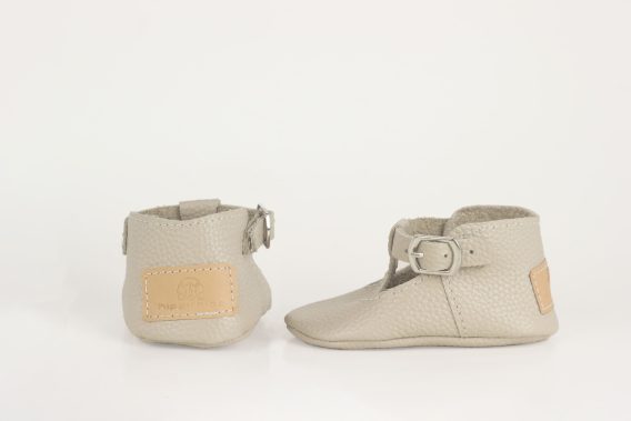 Baby buckle shoes soft sole sandals top grain leather Babyschuhe mit Schnalle weiche Sohle Sandalen aus Leder Chaussures bébé à boucle sandales semelle souple cuir Zapatos de bebé con hebilla sandalias suela blanda cuero Scarpe neonato con fibbia sandali suola morbida pelle Baby schoentjes met gesp sandalen zachte zool leer レザーベビーシューズ バックル付き ソフトソール サンダル 婴儿扣带软底凉鞋顶级全粒面皮