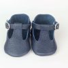 Navy blue leather baby shoes moccasins slippers Marineblaue Babyschuhe aus Leder Mokassins Hausschuhe Chaussons bébé en cuir bleu marine mocassins Zapatos de bebé de cuero azul marino mocasines pantuflas Scarpe neonato in pelle blu navy mocassini pantofole Marineblauwe leren babyschoentjes mocassins sloffen ネイビーブルーのレザーベビーシューズ モカシン スリッパ 海军蓝皮革婴儿鞋莫卡辛鞋拖鞋