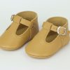 Yellow real leather baby shoes Moccasins Slippers Gelbe Babyschuhe aus echtem Leder Mokassins Hausschuhe Chaussons bébé en cuir véritable jaune mocassins Zapatos de bebé de cuero real amarillo mocasines pantuflas Scarpe neonato in vera pelle gialla mocassini pantofole Gele echt leren babyschoentjes mocassins sloffen イエローの本革ベビーシューズ モカシン スリッパ 黄色真皮婴儿鞋莫卡辛鞋拖鞋
