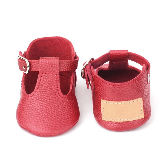 Red real leather baby shoes Moccasins Slippers boy girl Rote Babyschuhe aus echtem Leder Mokassins Hausschuhe Jungen Mädchen Chaussons bébé en cuir véritable rouge mocassins garçon fille Zapatos de bebé de cuero real rojo mocasines pantuflas niño niña Scarpe neonato in vera pelle rossa mocassini pantofole bambino bambina Rode echt leren babyschoentjes mocassins sloffen jongen meisje レッドの本革ベビーシューズ モカシン スリッパ 男の子 女の子 红色真皮婴儿鞋莫卡辛鞋拖鞋男童女童