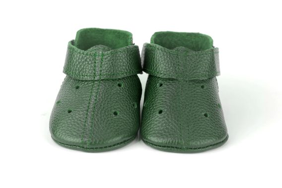 Genuine leather baby shoes emerald green soft sole perforated zapatos bebé cuero verde esmeralda perforados echtes Leder Baby Schuhe smaragdgrün weich perforiert chaussures bébé cuir vert émeraude semelle souple perforé scarpe neonato pelle verde smeraldo suola morbida traforata echt leren babyschoen smaragdgroen zacht geperforeerd 翡翠绿真皮婴儿鞋软底打孔 エメラルドグリーンレザーベビーシューズ पन्ना हरा चमड़ा जूते छिद्रित حذاء طفل أخضر زمردي مثقب sapato bebê couro verde esmeralda perfurado 에메랄드 그린 가죽 베이비 슈즈