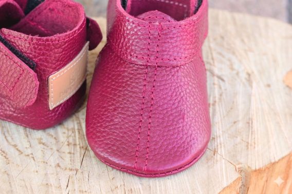 Leather baby shoes soft sole pink moccasins genuine handmade zapatos bebé cuero suela blanda rosa mocasines genuino Leder Baby Schuhe weiche Sohle rosa Mokassins echt chaussures bébé cuir semelle souple rose mocassins véritable scarpe neonato pelle suola morbida rosa mocassini vera leren babyschoen zachte zool roze moccasins echt handgemaakt 粉色真皮婴儿鞋软底手工 ピンク本革ベビーシューズソフトソール गुलाबी असली चमड़ा जूते हस्तनिर्मित أحذية طفل وردي جلد طبيعي sapatos bebê couro rosa legítimo artesanal 핑크 천연 가죽 베이비 슈즈 수제