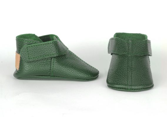 Genuine leather baby shoes emerald green soft sole perforated zapatos bebé cuero verde esmeralda perforados echtes Leder Baby Schuhe smaragdgrün weich perforiert chaussures bébé cuir vert émeraude semelle souple perforé scarpe neonato pelle verde smeraldo suola morbida traforata echt leren babyschoen smaragdgroen zacht geperforeerd 翡翠绿真皮婴儿鞋软底打孔 エメラルドグリーンレザーベビーシューズ पन्ना हरा चमड़ा जूते छिद्रित حذاء طفل أخضر زمردي مثقب sapato bebê couro verde esmeralda perfurado 에메랄드 그린 가죽 베이비 슈즈