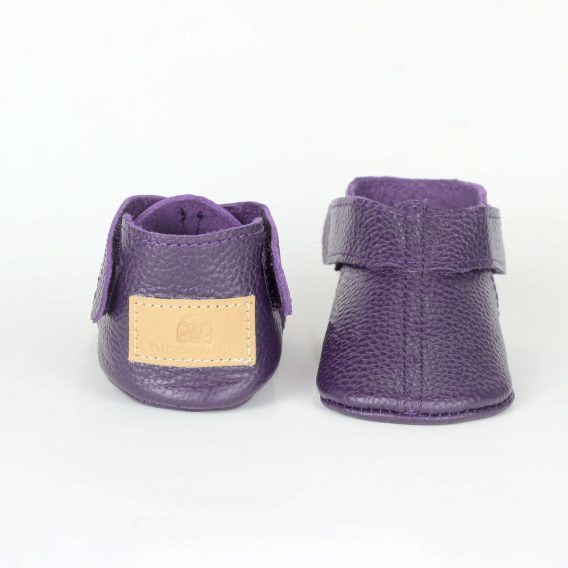Leather baby shoes soft sole lilac moccasins handmade zapatos bebé cuero suela blanda lila mocasines Leder Baby Schuhe weiche Sohle flieder Mokassins chaussures bébé cuir semelle souple lilas mocassins scarpe neonato pelle suola morbida lillà mocassini leren babyschoen zachte zool lila moccasins 淡紫色皮革婴儿鞋软底 ライラックレザーベビーシューズソフトソール बैंगनी चमड़ा जूते नरम أحذية طفل أرجواني ناعمة sapatos bebê couro lilás sola macia 라일락 가죽 베이비 슈즈 소프트