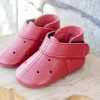 Red leather baby shoes soft sole moccasins handmade zapatos bebé rojos cuero suela blanda mocasines rote Leder Baby Schuhe weiche Sohle Mokassins handgefertigt chaussures bébé rouges cuir semelle souple mocassins scarpe neonato rosse pelle suola morbida mocassini artigianale rode leren babyschoen zachte zool moccasins handgemaakt 红色皮革婴儿鞋软底手工 赤いレザーベビーシューズソフトソール लाल चमड़ा जूते नरम हस्तनिर्मित أحذية طفل حمراء جلد ناعمة صنع يدوي sapatos bebê vermelho couro sola macia 레드 가죽 베이비 슈즈 소프트 수제