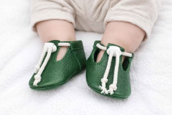 Handmade Green Leather Baby Shoes, Yeşil Deri Bebek Ayakkabısı, Zapatos de bebé en cuero verde, Grüne Baby-Lederschuhe, Chaussures bébé en cuir vert, Scarpine neonato in pelle verde, Groene leren babyschoentjes, 绿色真皮婴儿鞋, グリーン レザー ベビーシューズ, हरे चमड़े के बेबी जूते, حذاء طفل جلدي أخضر, Sapatinho de couro verde para bebê, 그린 가죽 아기 신발