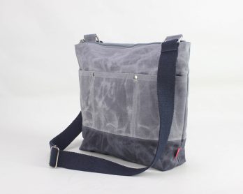 Handmade waxed carryall with reinforced handles for women shopping everyday shoulder handbag waterproof durable spacious sturdy casual bolsa encerada algodón mujer gewachste stofftasche damen einkaufen sac cabas ciré toile femme imperméable borsa cerata cotone donna spesa gewaxte draagtas dames waterdicht 防水手提包女士 ワックスキャンバストート 防水 वॉटरप्रूफ बैग महिला حقيبة مشمعة مقاومة للماء bolsa encerada impermeável mulher 왁스 방수 숄더