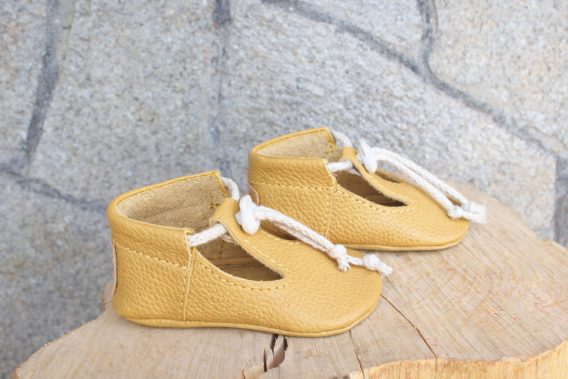 Handmade Yellow Soft Sole Leather Baby Shoes, Sarı Deri Bebek Patiği Yumuşak Taban, Zapatos de bebé en cuero amarillo suela blanda, Gelbe weiche Lederschuhe für Babys, Chaussons bébé cuir souple jaune, Scarpine neonato pelle suola morbida, Gele leren babyslofjes met zachte zool, 黄色真皮软底婴儿鞋, イエロー ソフトソール レザー ベビーシューズ, पीले नरम सोल वाले लेदर बेबी जूते, حذاء أطفال جلدي نعل ناعم أصفر, Sapatinho de couro sola macia amarelo, 옐로우 소프트솔 가죽 아기 신발