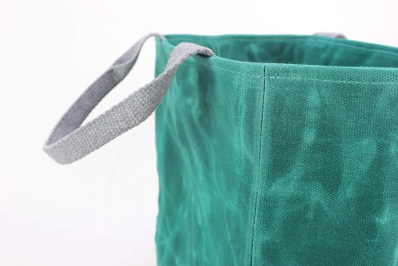Handmade Green Waxed Canvas Tote Bag, Yeşil Mumlu Kanvas Tote Çanta, Bolso tote lona encerada verde, Grüne gewachste Canvas Tasche, Sac cabas toile cirée verte, Borsa tote tela cerata verde, Groene gewaxte canvas shopper, 绿色蜡帆布托特包, グリーン ワックスキャンバス トート, हरा वैक्स्ड कैनवास टोट बैग, حقيبة توت قماش مشمع أخضر, Bolsa tote lona encerada verde, 그린 왁스 캔버스 토트백